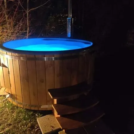 Z Jacuzzi Semesterbostad